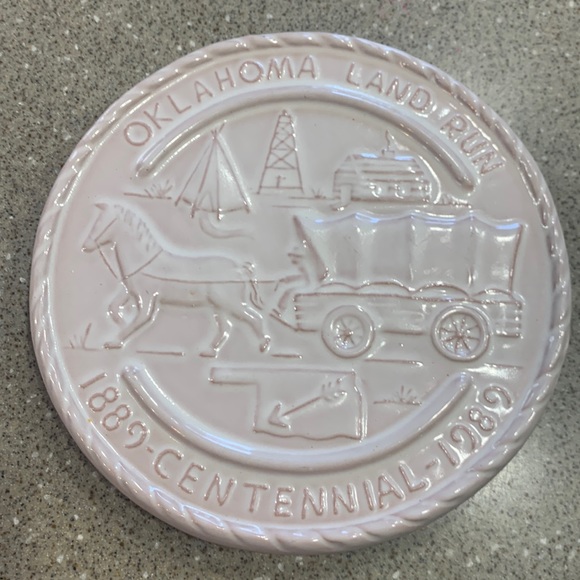 Frankoma Pottery Oklahoma Centennial trivet - Picture 1 of 2